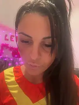 Snapshot of lenalux chatting on 05-06-26, 08:14 lenalux online show from 05-06-26, 08:14