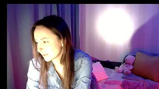 Snapshot of LilyXSky chatting on 12-10-24, 12:49 LilyXSky online show from 12-10-24, 12:49