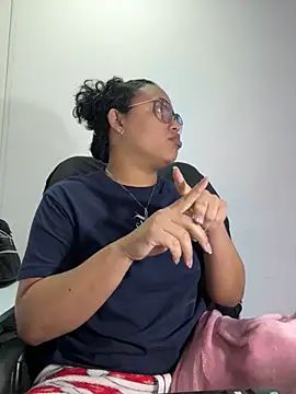 angela angels  online show from 10-24-25, 02:41