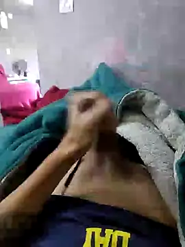 Snapshot of Juliano69xv chatting on 06-23-26, 02:04 Juliano69xv online show from 06-23-26, 02:04