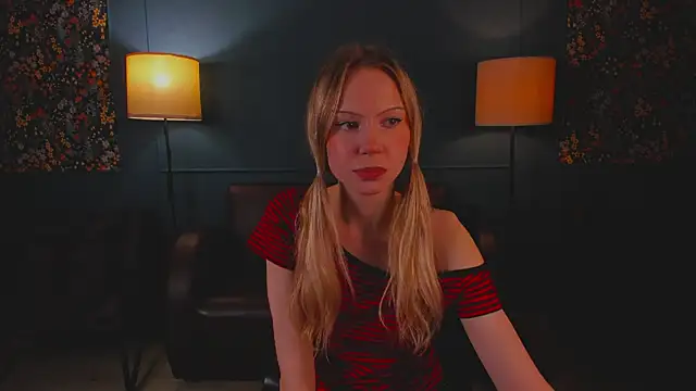 Snapshot of AnnAbbey chatting on 06-17-26, 03:24 AnnAbbey online show from 06-17-26, 03:24