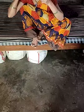 Snapshot of poojaji2024 chatting on 02-25-25, 07:09 poojaji2024 online show from 02-25-25, 07:09