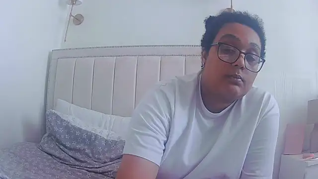 vanilla chocolate23 online show from 03-18-26, 10:07