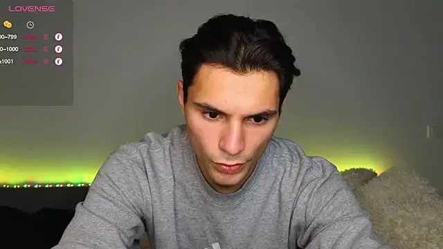 denlover1 online show from 10-28-25, 08:40