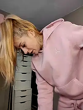 Snapshot of lexybabyxo chatting on 02-13-26, 12:34 lexybabyxo online show from 02-13-26, 12:34