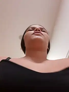 girl milk1 online show from 12-11-24, 10:38