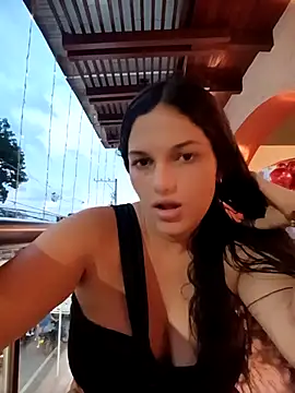 girl milk1 online show from 11-17-25, 10:37