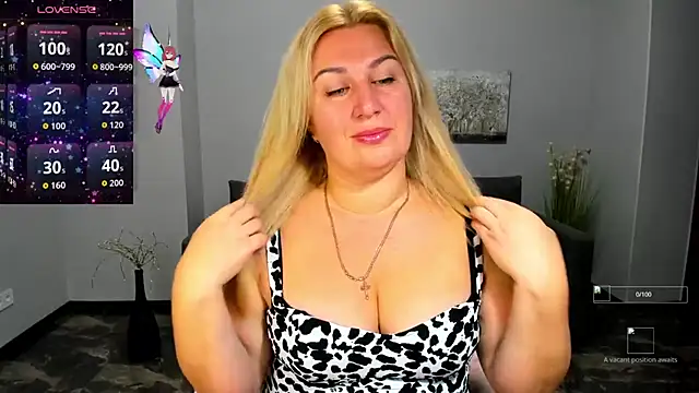 Lili Crossi online show from 09-10-25, 05:51