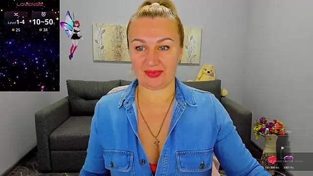 Lili Crossi online show from 11-05-25, 06:57