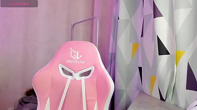 Tonya Gray online show from 01-06-25, 01:53