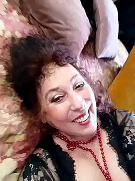 GypsyEsmeralda online show from 01-04-25, 09:32