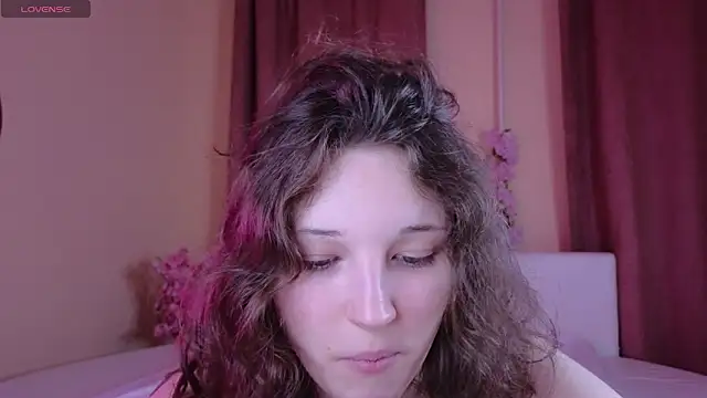 Snapshot of cherry_lea chatting on 03-01-26, 07:05 cherry lea online show from 03-01-26, 07:05