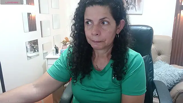 Snapshot of sila_bolum chatting on 05-15-26, 04:36 sila bolum online show from 05-15-26, 04:36