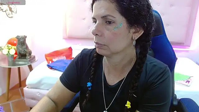 Snapshot of sila_bolum chatting on 06-12-26, 07:02 sila bolum online show from 06-12-26, 07:02
