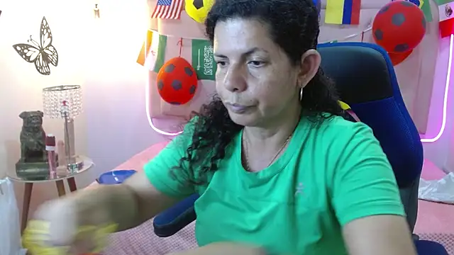 Snapshot of sila_bolum chatting on 07-04-26, 06:47 sila bolum online show from 07-04-26, 06:47