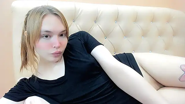 Snapshot of fem_to chatting on 02-23-25, 08:00 fem to online show from 02-23-25, 08:00