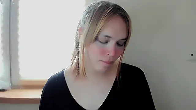 Snapshot of fem_to chatting on 02-24-25, 09:00 fem to online show from 02-24-25, 09:00