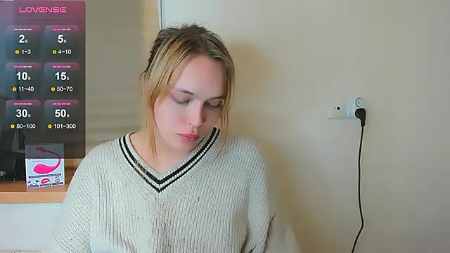 Snapshot of fem_to chatting on 03-10-25, 06:23 fem to online show from 03-10-25, 06:23