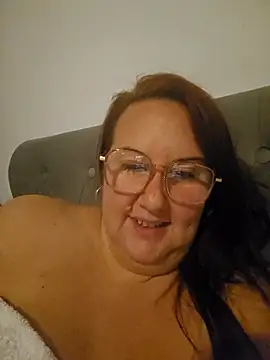 Snapshot of Bekahblows chatting on 10-06-25, 09:45 Bekahblows online show from 10-06-25, 09:45