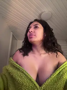 Snapshot of Anily_Lovely chatting on 06-10-26, 02:12 Anily Lovely online show from 06-10-26, 02:12