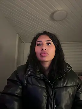 Snapshot of Anily_Lovely chatting on 07-04-26, 04:18 Anily Lovely online show from 07-04-26, 04:18