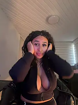 Snapshot of Anily_Lovely chatting on 07-05-26, 09:44 Anily Lovely online show from 07-05-26, 09:44