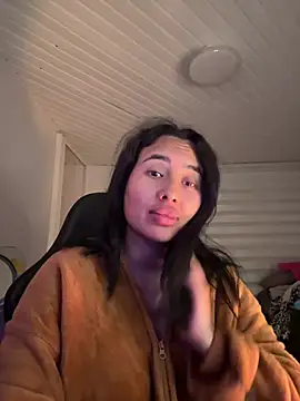 Snapshot of Anily_Lovely chatting on 07-17-26, 11:31 Anily Lovely online show from 07-17-26, 11:31
