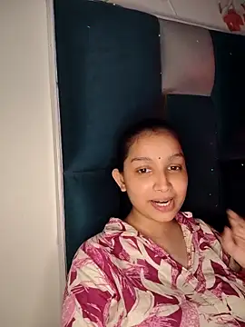 Snapshot of Aleena_Rai chatting on 09-14-25, 04:06 Aleena Rai online show from 09-14-25, 04:06
