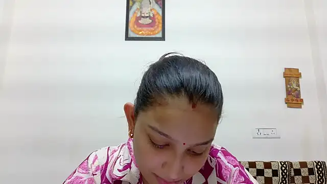 Snapshot of Aleena_Rai chatting on 10-06-25, 06:49 Aleena Rai online show from 10-06-25, 06:49