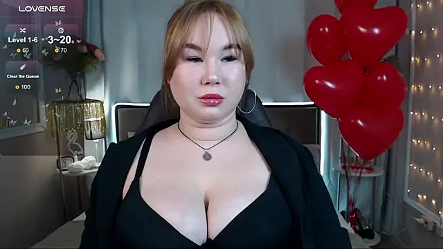 Snapshot of Emmy_Greis chatting on 02-12-25, 12:01 Emmy Greis online show from 02-12-25, 12:01