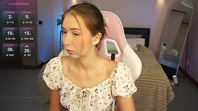 LinaSiren online show from 12-16-24, 03:19