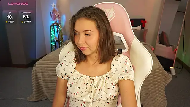 LinaSiren online show from 12-20-24, 03:25