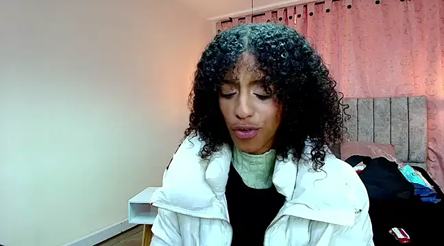 Zia Green online show from 03-08-25, 07:42