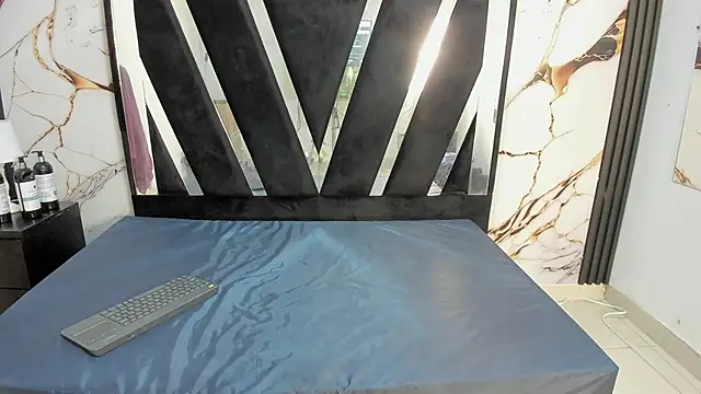 KarinaSimonz online show from 11-12-25, 07:24