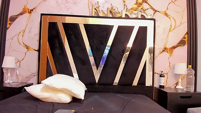 KarinaSimonz online show from 02-10-26, 07:18