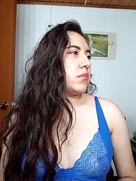 Emi chik online show from 10-25-25, 11:07