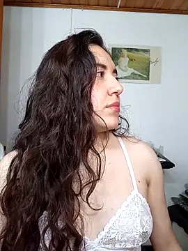 Emi chik online show from 10-26-25, 10:43