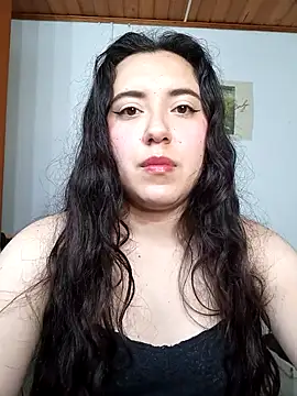 Emi chik online show from 12-23-25, 10:35