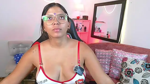 Megaan Greey online show from 07-05-26, 04:19