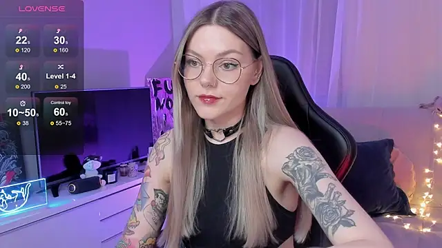 Marta May  online show from 10-08-25, 06:16