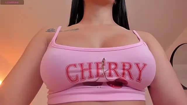 KatieNolan 1 online show from 10-30-25, 12:28