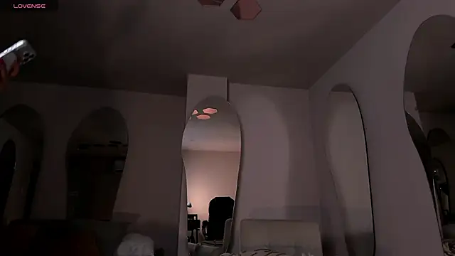 KatieNolan 1 online show from 03-26-26, 07:19