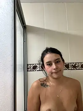 Snapshot of GabyButtler1 chatting on 01-16-25, 03:35 GabyButtler1 online show from 01-16-25, 03:35