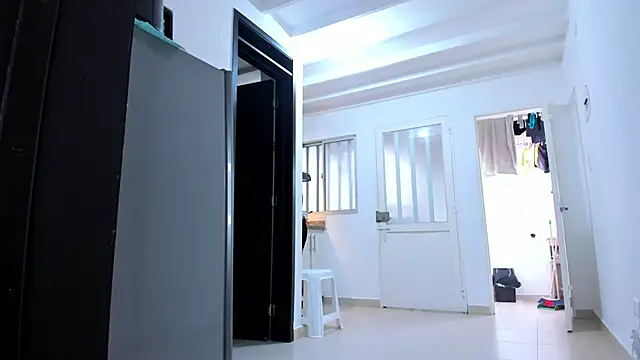 Snapshot of GabyButtler1 chatting on 02-04-25, 06:06 GabyButtler1 online show from 02-04-25, 06:06