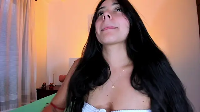 Snapshot of GabyButtler1 chatting on 03-09-25, 09:36 GabyButtler1 online show from 03-09-25, 09:36