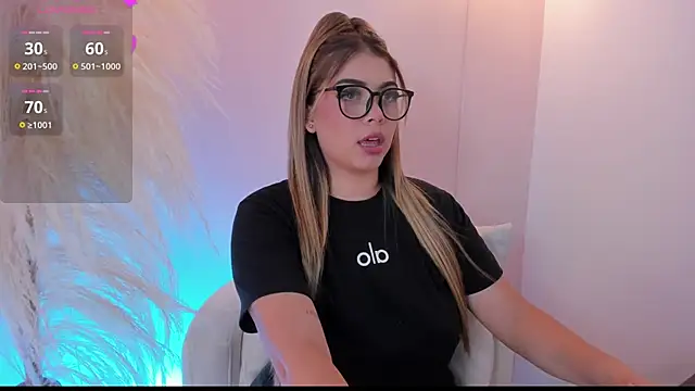 thaliafox  online show from 01-23-25, 07:51