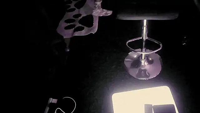 Snapshot of Pressure69mee chatting on 01-27-25, 12:01 Pressure69mee online show from 01-27-25, 12:01