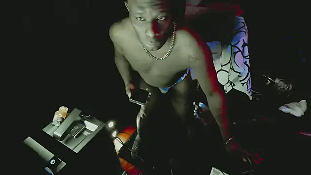 Snapshot of Pressure69mee chatting on 01-31-25, 08:01 Pressure69mee online show from 01-31-25, 08:01