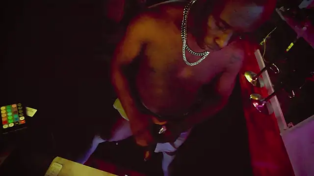 Snapshot of Pressure69mee chatting on 02-02-25, 12:13 Pressure69mee online show from 02-02-25, 12:13