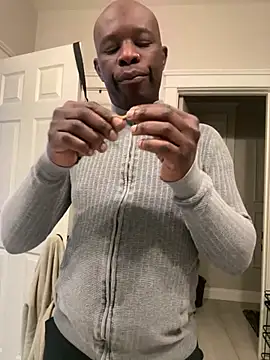 Snapshot of Pressure69mee chatting on 02-19-25, 12:35 Pressure69mee online show from 02-19-25, 12:35